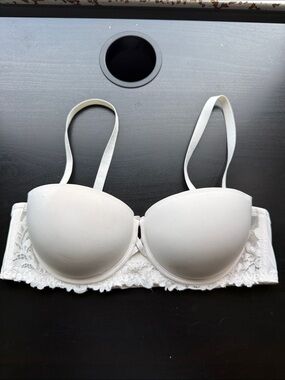 Everyday Smooth Lace-Back T-Shirt Bra in White